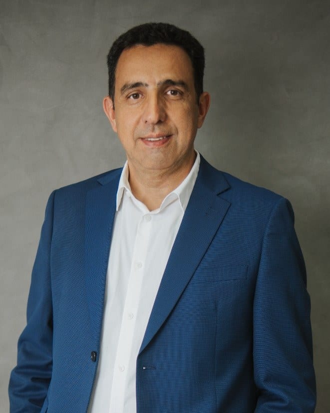 Adir Ribeiro, Praxis Business